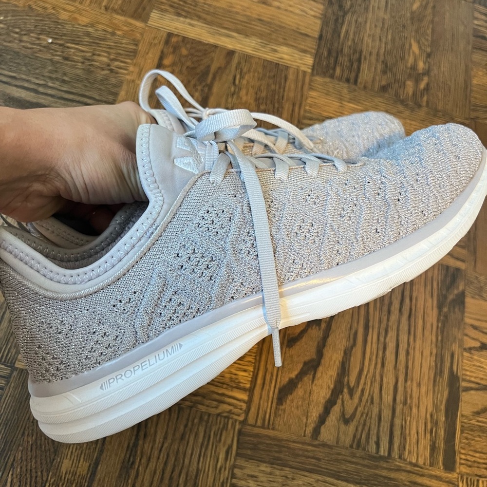 APL sneakers 👟